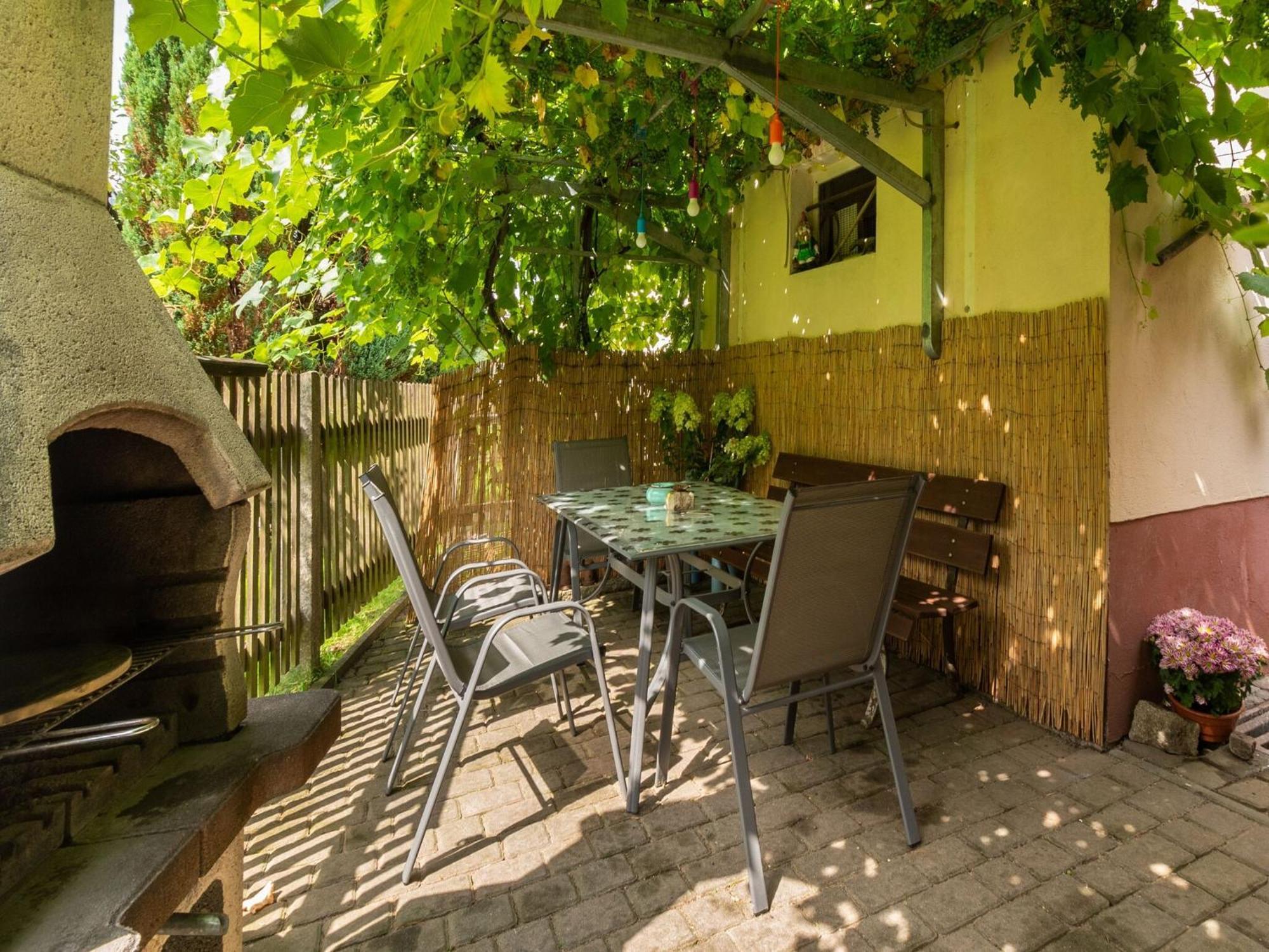 Modern Apartment In Sebnitz With A Terrace In Sebnitz Esterno foto