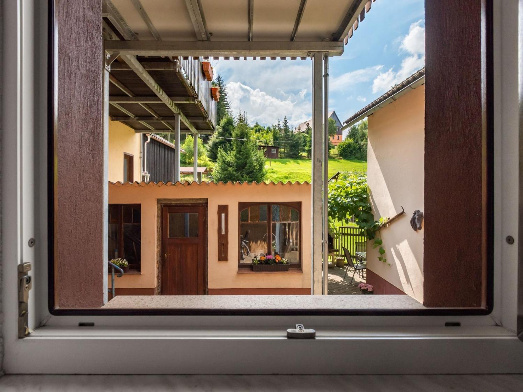 Modern Apartment In Sebnitz With A Terrace In Sebnitz Esterno foto